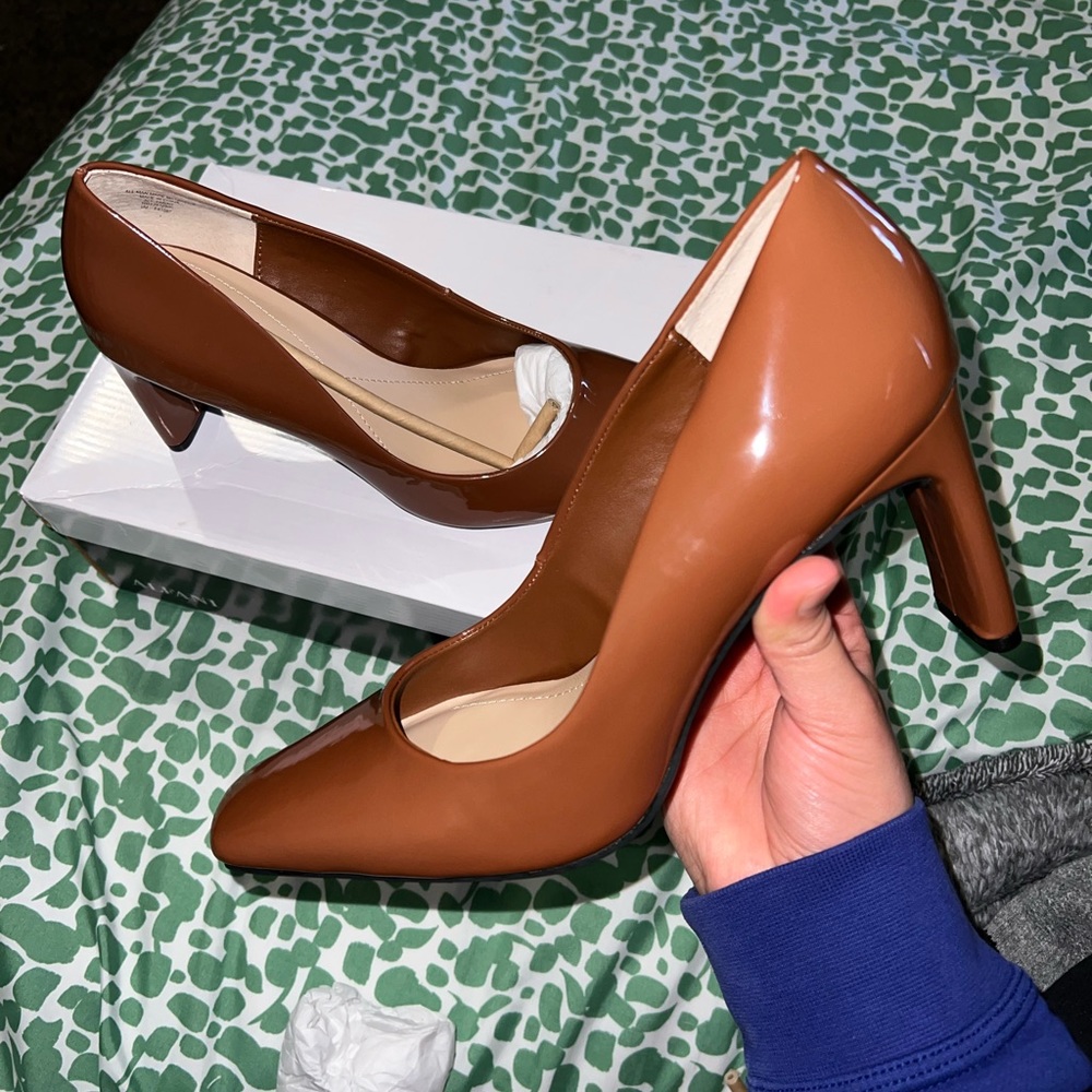 Alfani heel pumps, NEVER WORN